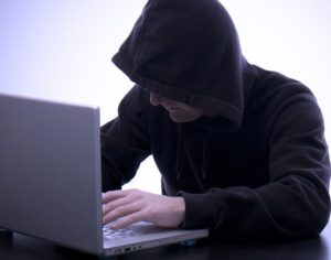 Equipe jurídica rastreia posts caluniosos contra Marielle nas redes sociais