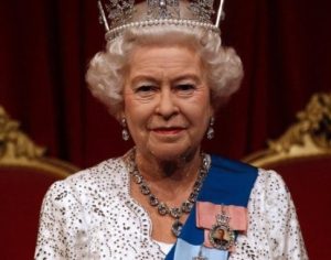 Como a rainha da Inglaterra ganha dinheiro?