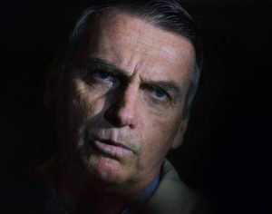 TSE abre investigação sobre Bolsonaro e compra de mensagens ilegais