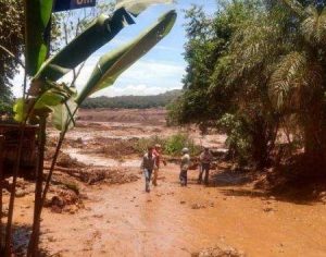 Risco de rompimento foi citado na reunião que aprovou barragem