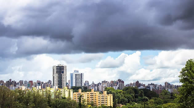 Chuva Londrina cidade com tempo chuvoso