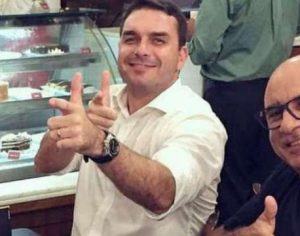 Justiça aceita recurso de Flávio Bolsonaro para ser julgado na 2ª instância