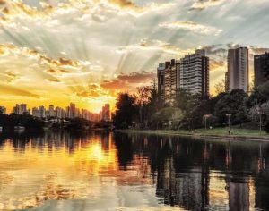 Confira essa imagem incrível do Lago Igapó em Londrina