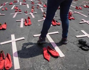 A cada duas horas, uma mulher é assassinada no Brasil