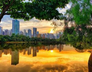 Lago Igapó em chamas? Uma foto incrível do nosso cartão postal