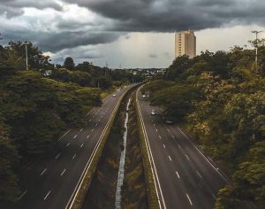 A avenida Dez de Dezembro registrada de forma surpreendente
