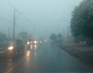 Defesa Civil emite alerta para risco de temporal em Londrina região