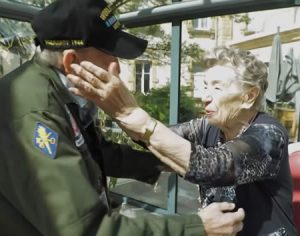 Casal separado pela 2ª Guerra, reencontra-se 75 anos depois