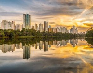 Um show de imagem do Lago Igapó de Londrina