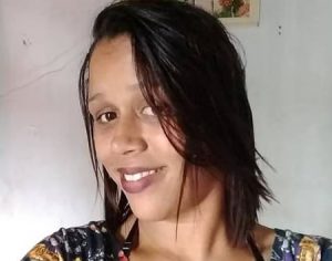Mulher é morta a tiros após briga por levar bolo e não salgado a festa