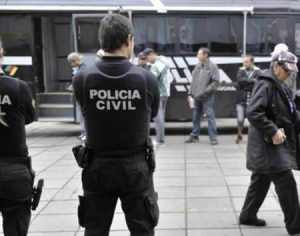 Policiais Civis vão aderir a protestos por reajuste salarial no Paraná