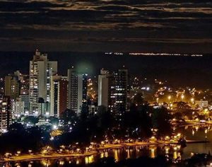 A foto incrível de uma noite londrinense