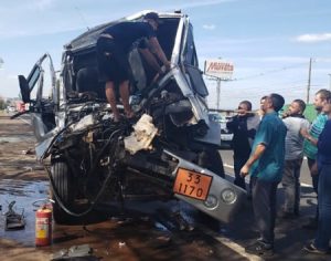 Caminhões se envolvem em grave acidente na BR-369 entre Cambé e Rolândia