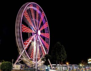 A imagem de uma bela noite no parque em Londrina