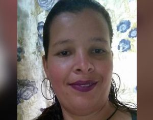 Mulher queimada pelo marido em Carlópolis morre no HU em Londrina