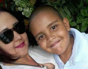 ‘O dia escureceu pra mim’, diz mãe de menino morto na PR-445 em Londrina