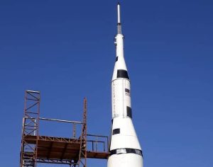 Agricultor Paranaense transforma silo em réplica da nave que levou o homem à Lua