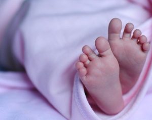 Bebê de 4 meses testa positivo para coronavírus em Cambé