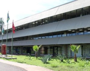 Prefeitura vai seguir decreto que impõe toque de recolher no Paraná