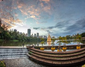 Um incrível registro do Lago Igapó em Londrina