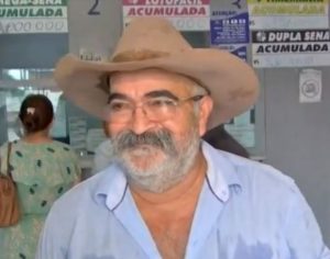 Ganhador da Mega da Virada diz não se empolgar com o prêmio: “Se velho tiver emoção, morre”