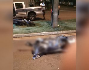 Motociclista morre após colidir contra caminhonete em Londrina