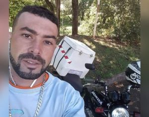 Rapaz que morreu em acidente de moto retornava do trabalho