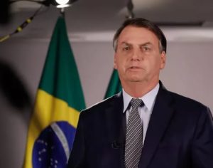 MP de Bolsonaro libera compra de vacina sem licitação e antes de aval da Anvisa
