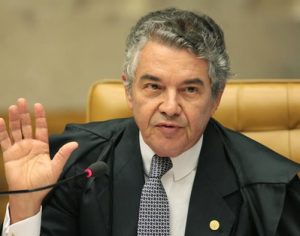 Marco Aurélio encaminha a PGR pedido de afastamento de Bolsonaro