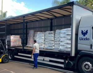 Holding doa 10 toneladas de alimentos para Londrina