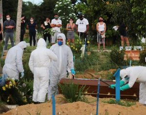 Covid: pela 1ª vez, Brasil tem mais de 200 mortes em 24 h; total chega a 1.532