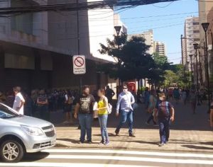 ‘Há falsa sensação da pandemia estar acabando’, diz pesquisadora da UEL