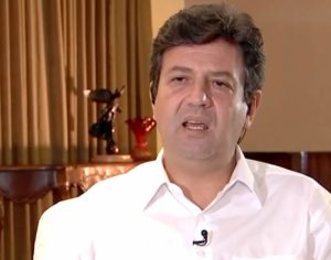 ‘Brasileiro não sabe se escuta o ministro ou o presidente’, diz Mandetta
