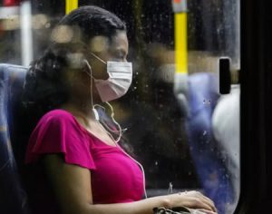 61 londrinenses já tiveram bloqueio no cartão-transporte contra covid