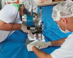 Detentos do Paraná já produziram 69 mil máscaras em menos de um mês