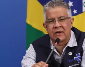 ‘Só Deus para entender o que querem fazer’, diz secretário de Mandetta ao pedir demissão
