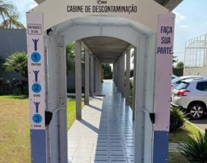 Cidade do Paraná terá cabine que descontamina roupas em cinco segundos
