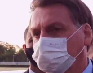 Bolsonaro promete reunião com paranaense que diz curar covid com enxofre