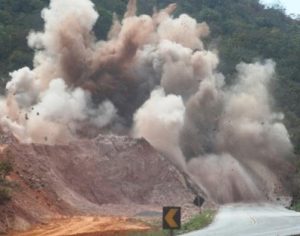 Trecho da BR-369 será interditado para detonação de rochas