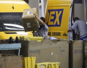 Trabalhadores dos Correios decretam greve em todo o país