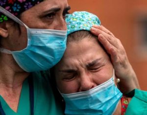 Brasil ultrapassa 600 mil mortes causadas pela covid-19