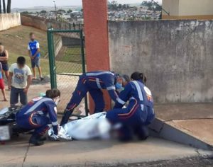 Homem de 48 anos morre em acidente envolvendo moto e carro em Cambé