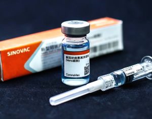 Hospital do Paraná começa testar vacina chinesa contra covid-19