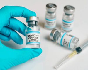 Vacina chinesa: Bolsonaro veta compra de 46 milhões de doses da vacina contra covid-19