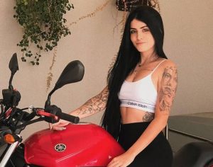 ‘Deus toque no coração dos jovens e preservem a vida’, diz tia de youtuber morta em acidente