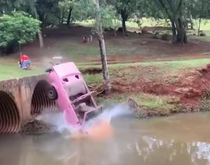 SEMA multa youtuber que jogou carro no Lago Norte em R$ 20 mil