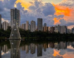 Um incrível registro do céu no Lago Igapó