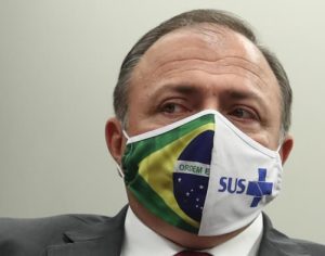 Em 2 semanas, governo muda 3 vezes a data de início da vacinação no país