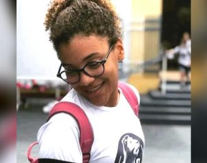 Nadadora de 14 anos morre em decorrência da covid-19