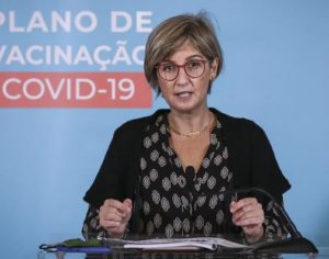 Portugal avisa população por SMS que vacinação começa neste domingo